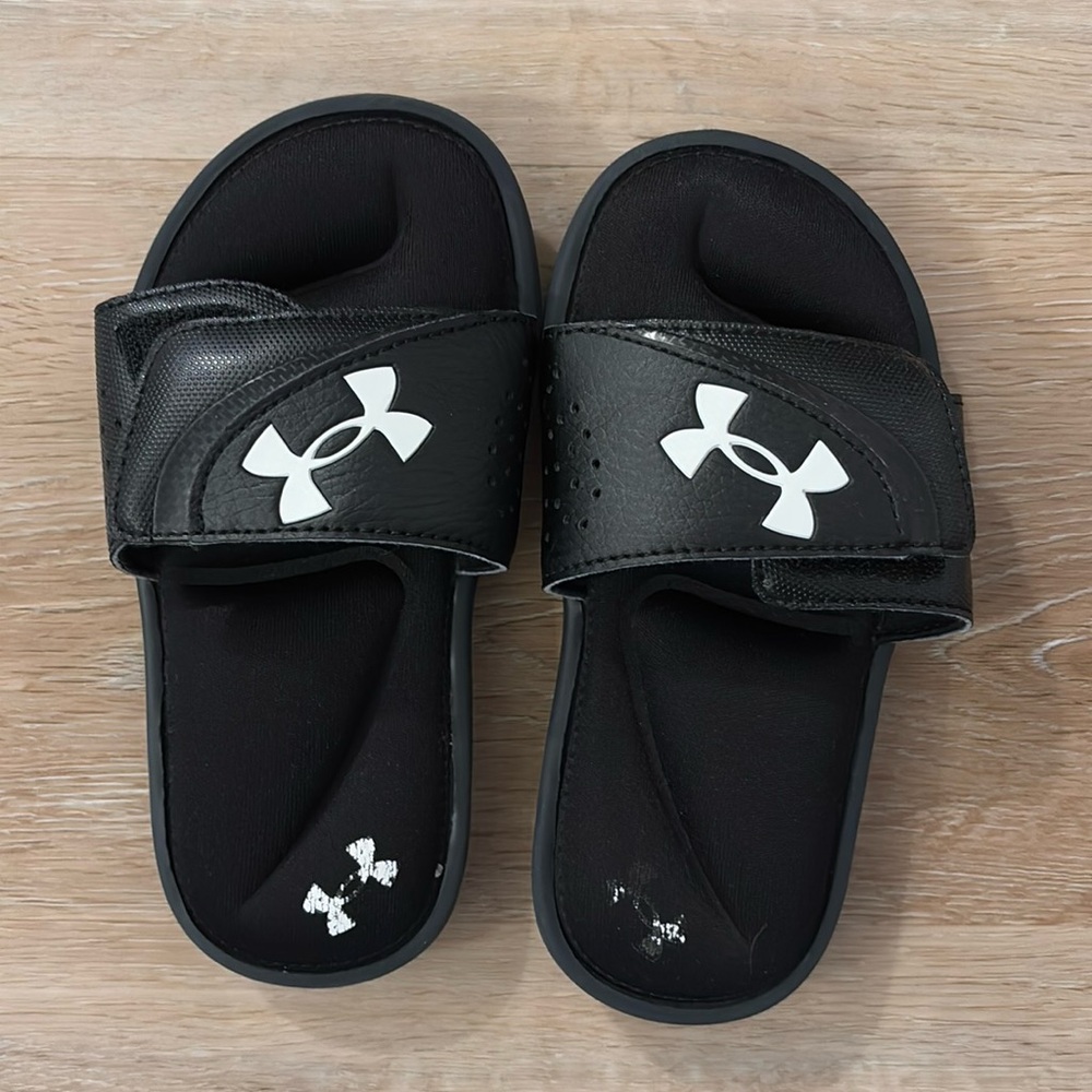 Youth UA slides size 12